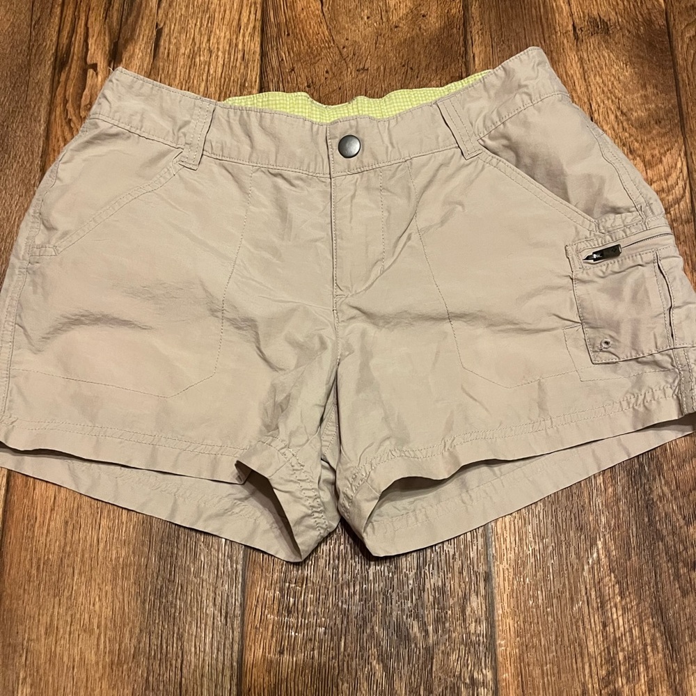 *5 for $15 Women’s Columbia shorts